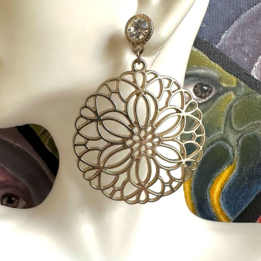 Gold tone circle rhinestone earrings